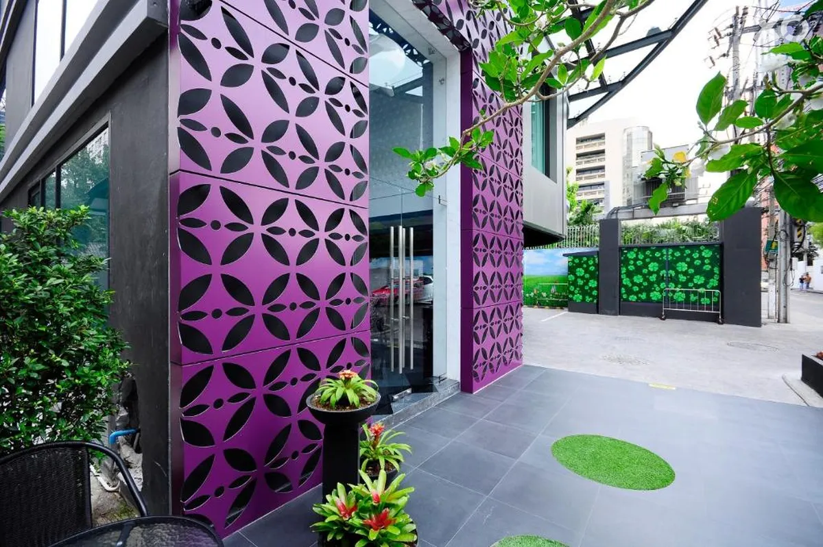 Clover Asoke Hotel