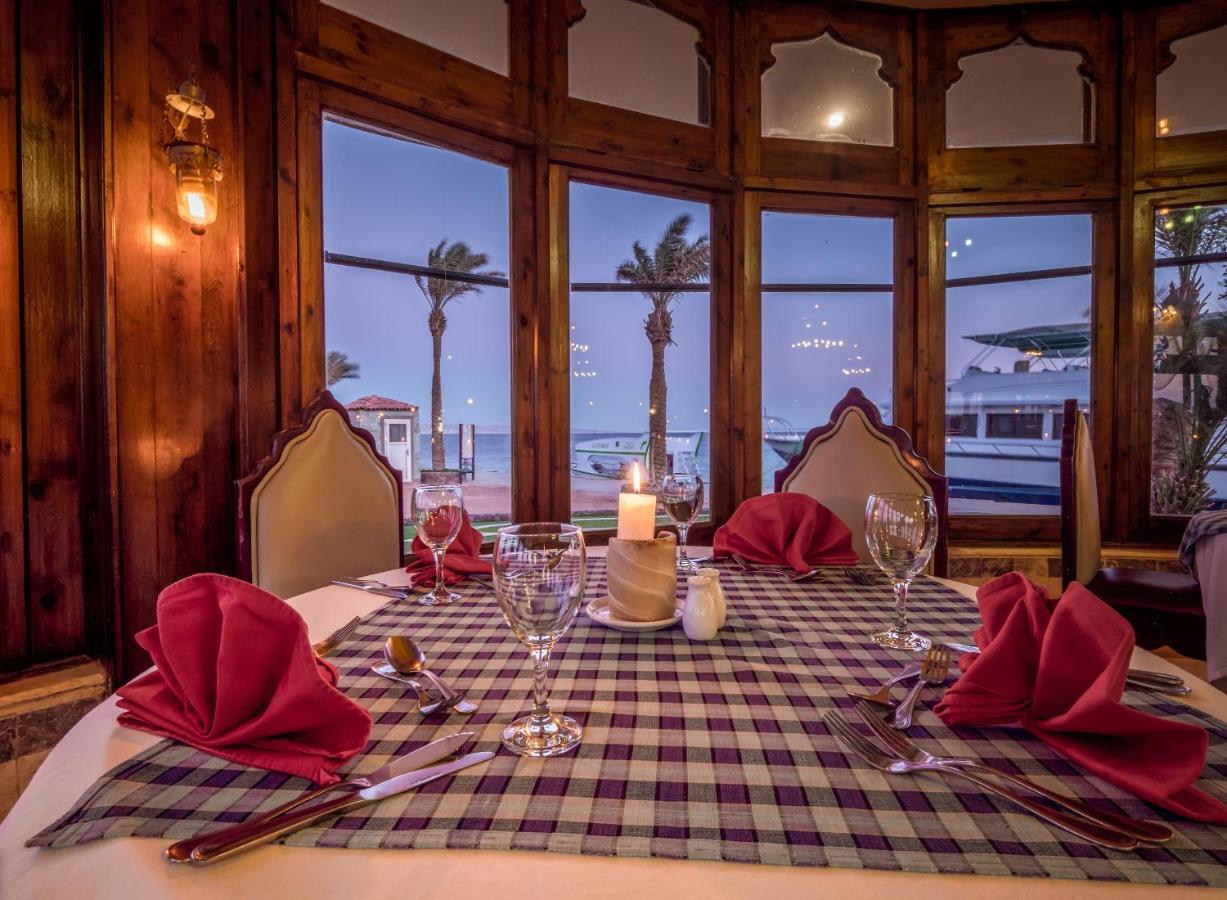 Sunny Days El Palacio