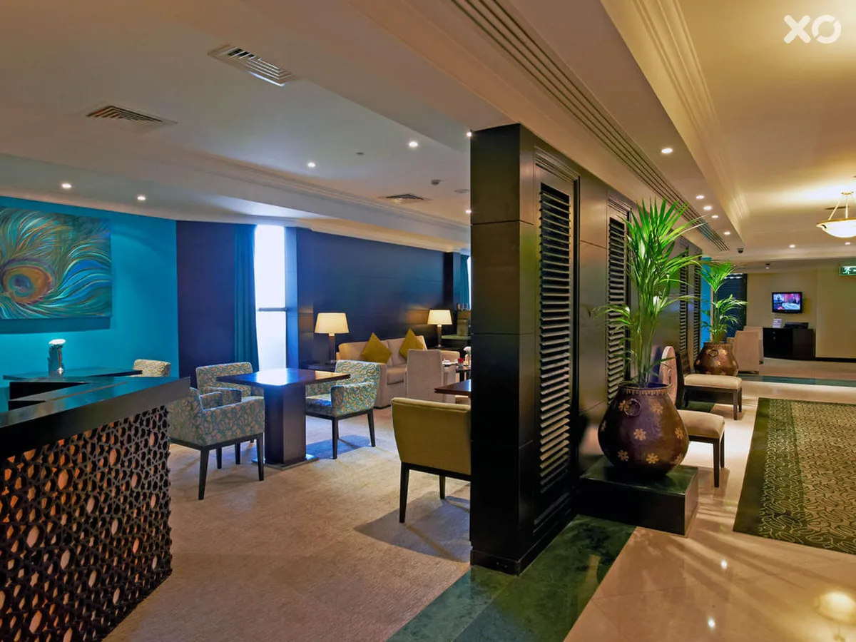 JA Palm Tree Court