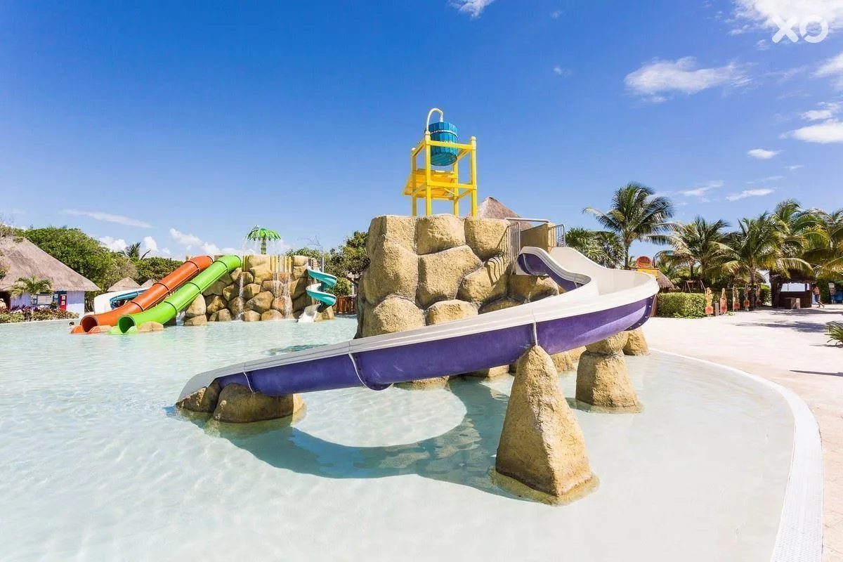 Grand Palladium Colonial Resort & Spa