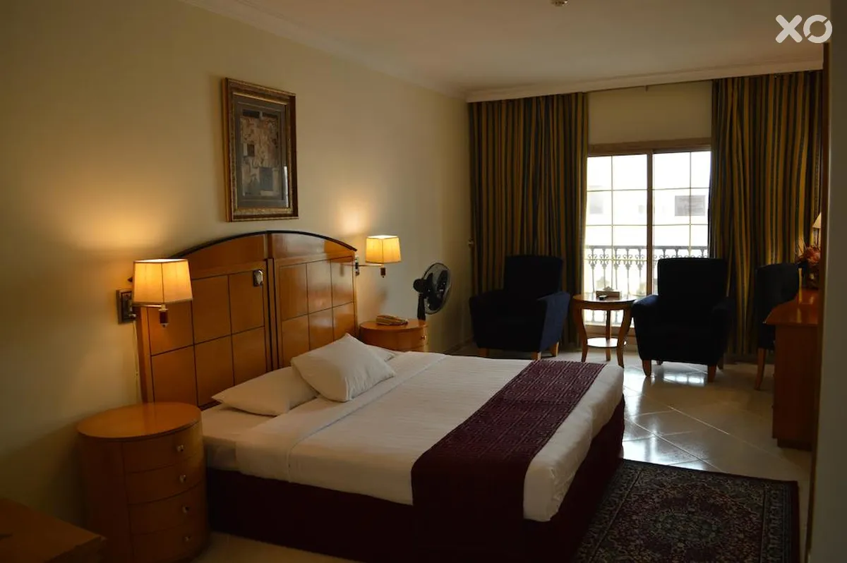 Dolphin Hotel Apartments