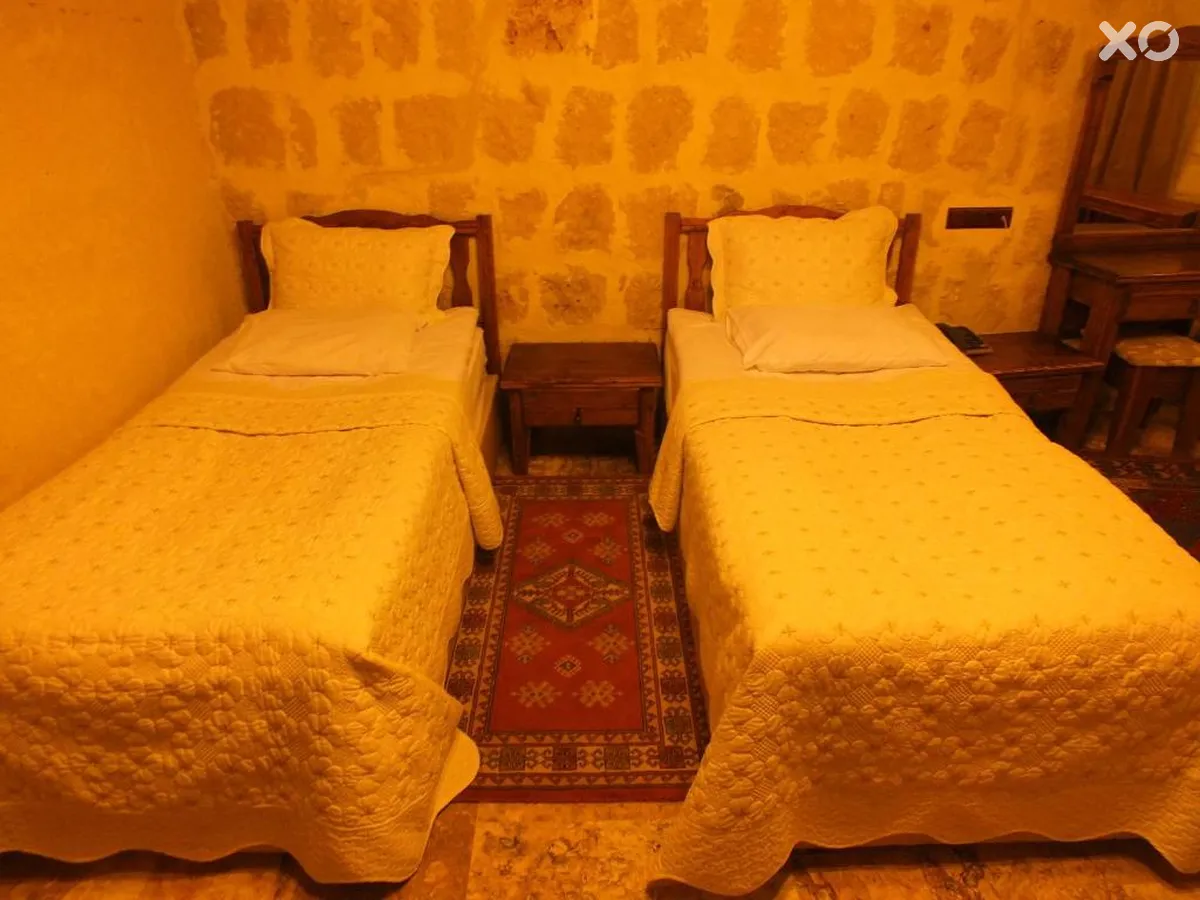 Dilek Tepesi Cave Hotel