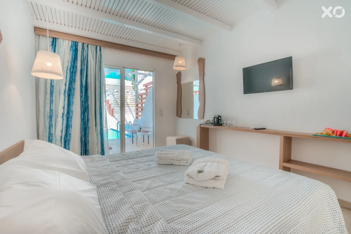 Alex Beach Hotel Bungalows