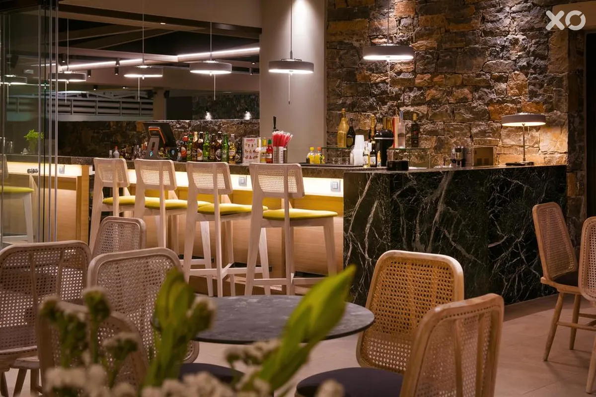 Petousis Hotel & Suites