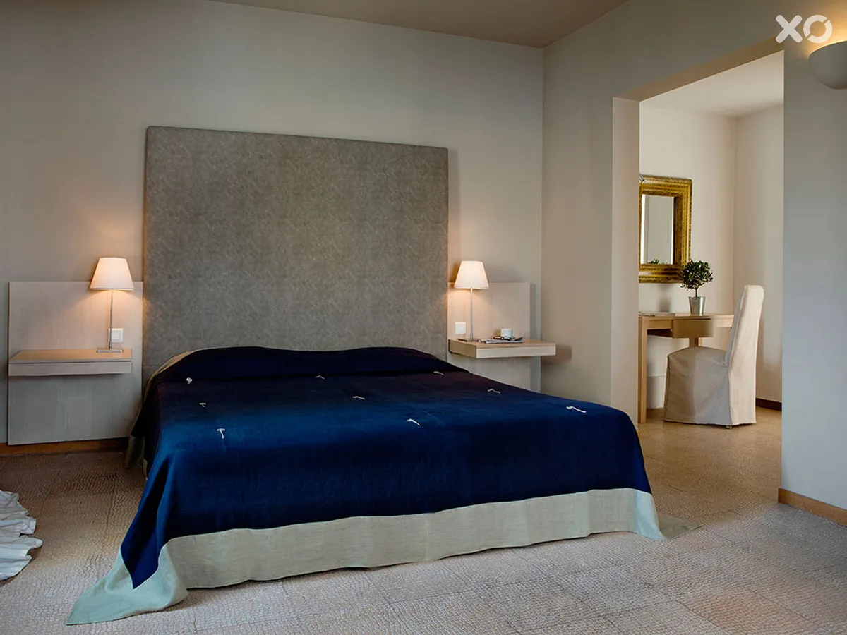 Minos Beach Art Hotel