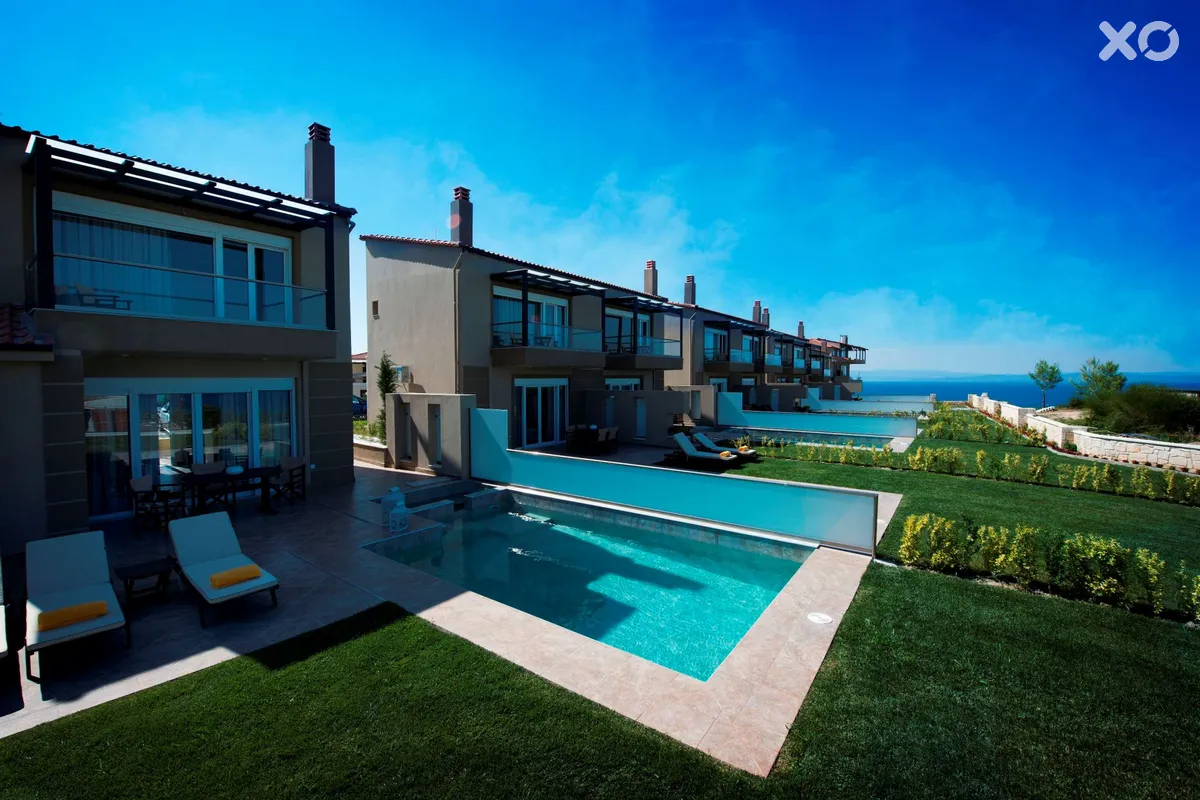 Sunny Villas Resort & Spa