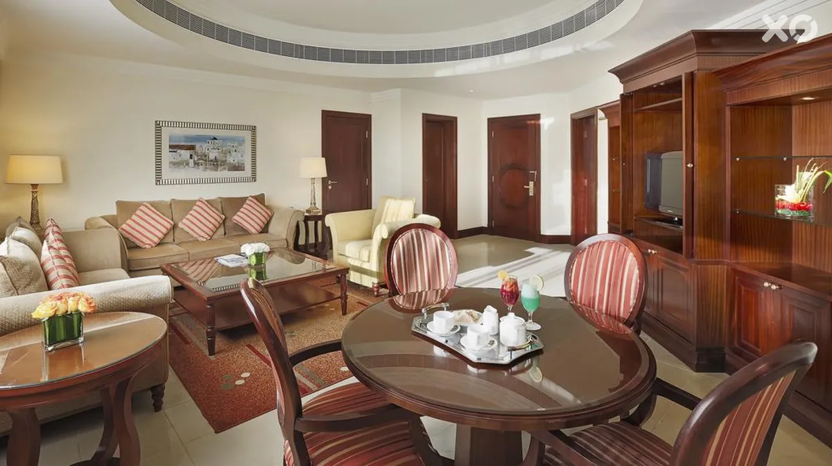 Pearl City Suites (City Seasons Suites)