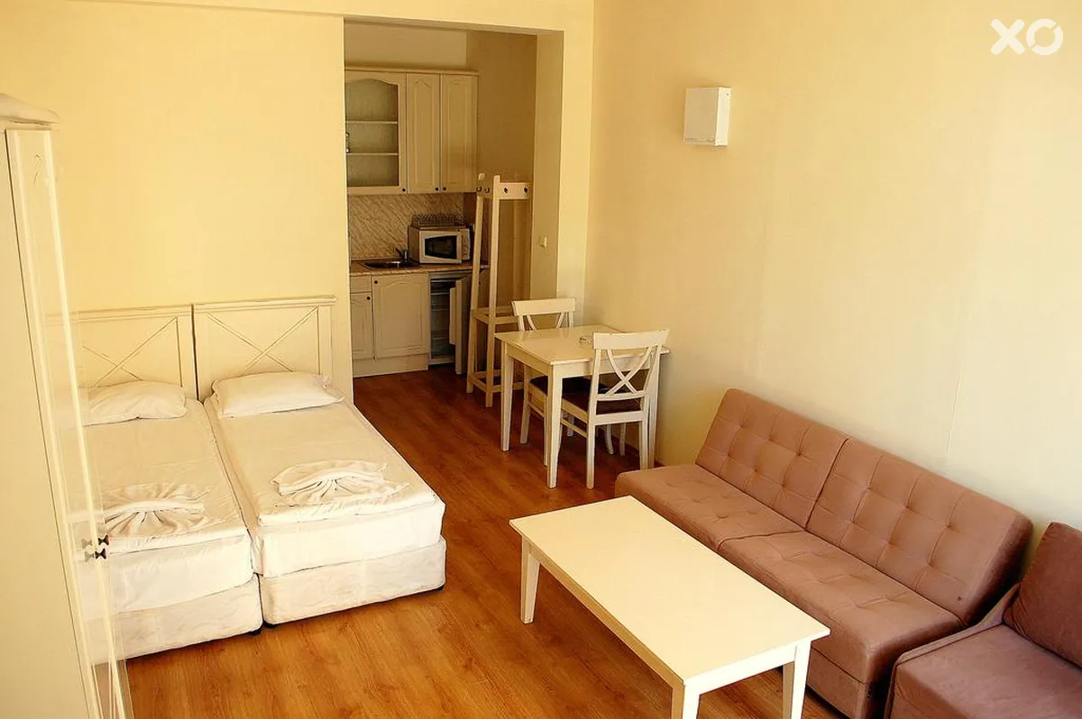Flores Park Apartments