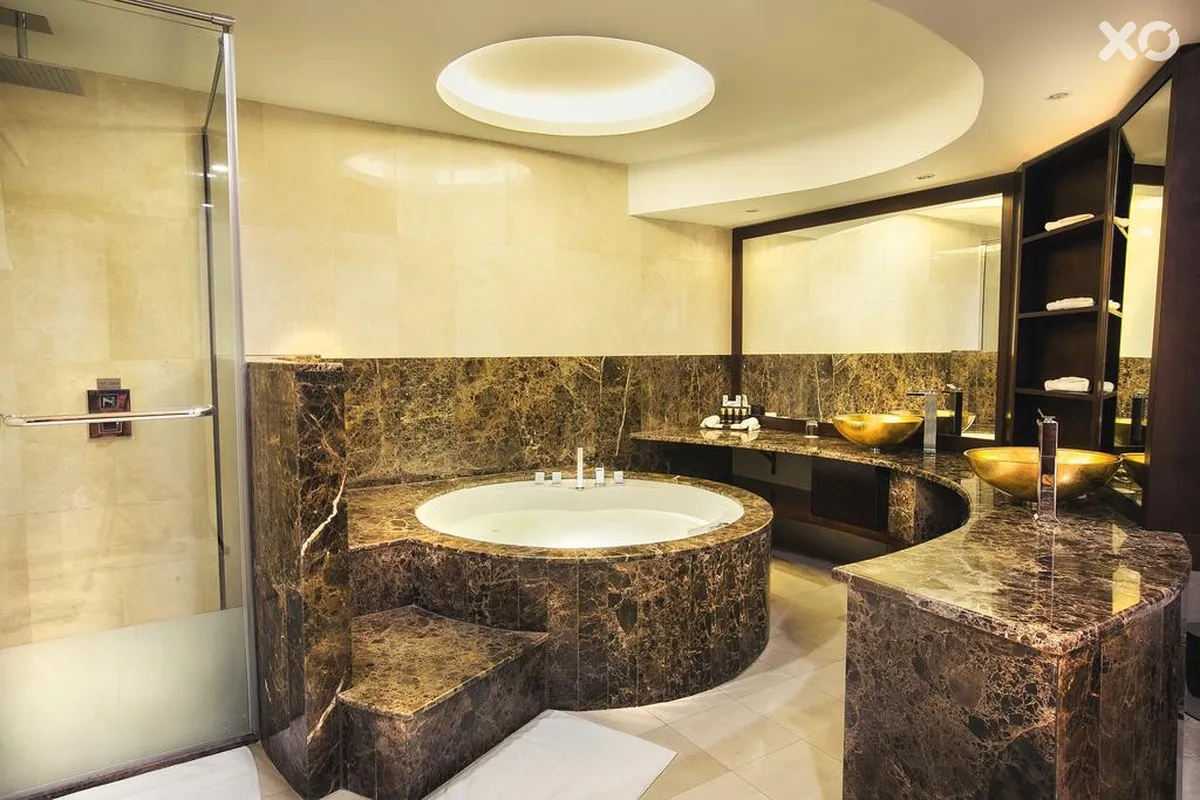 The Ghaya Grand Hotel