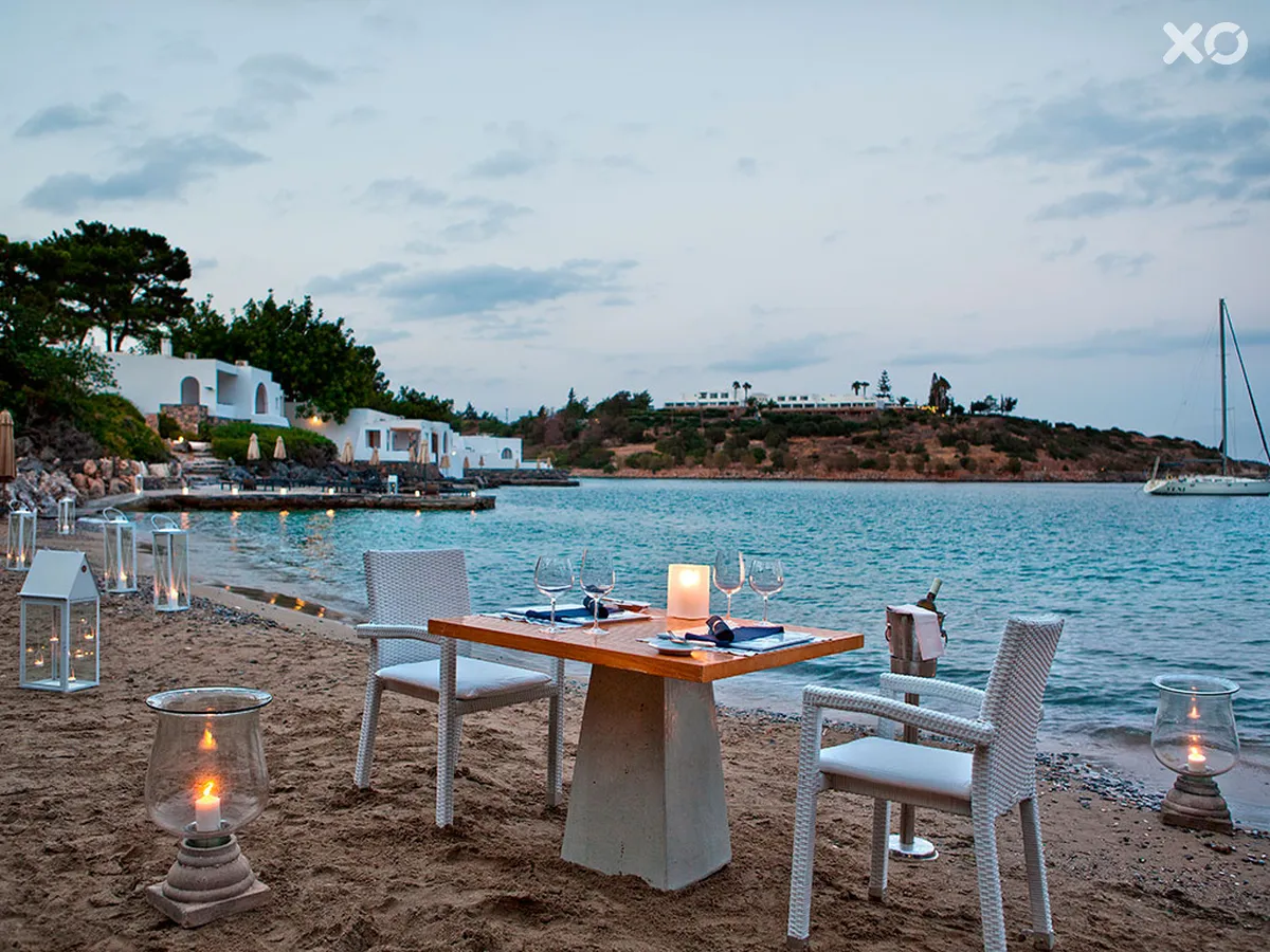 Minos Beach Art Hotel