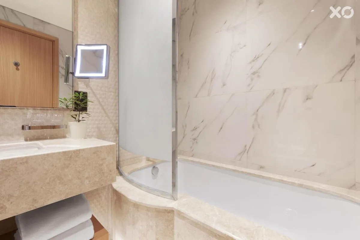 Adagio Premium The Palm