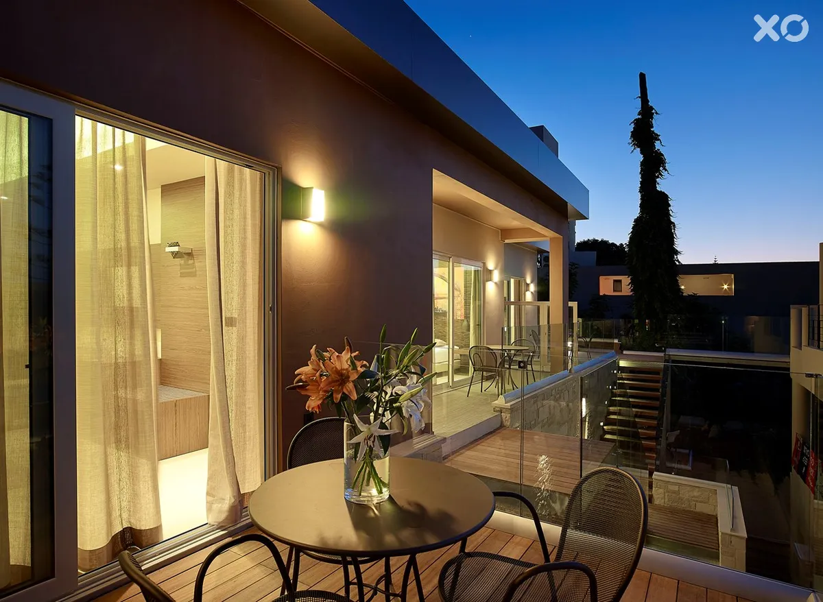 Elotis Suites Hotel