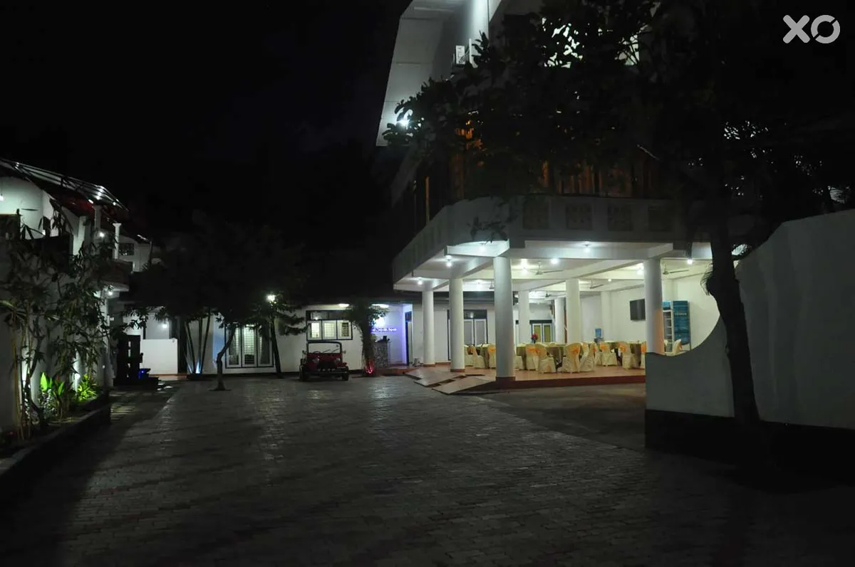 Crescent Resort