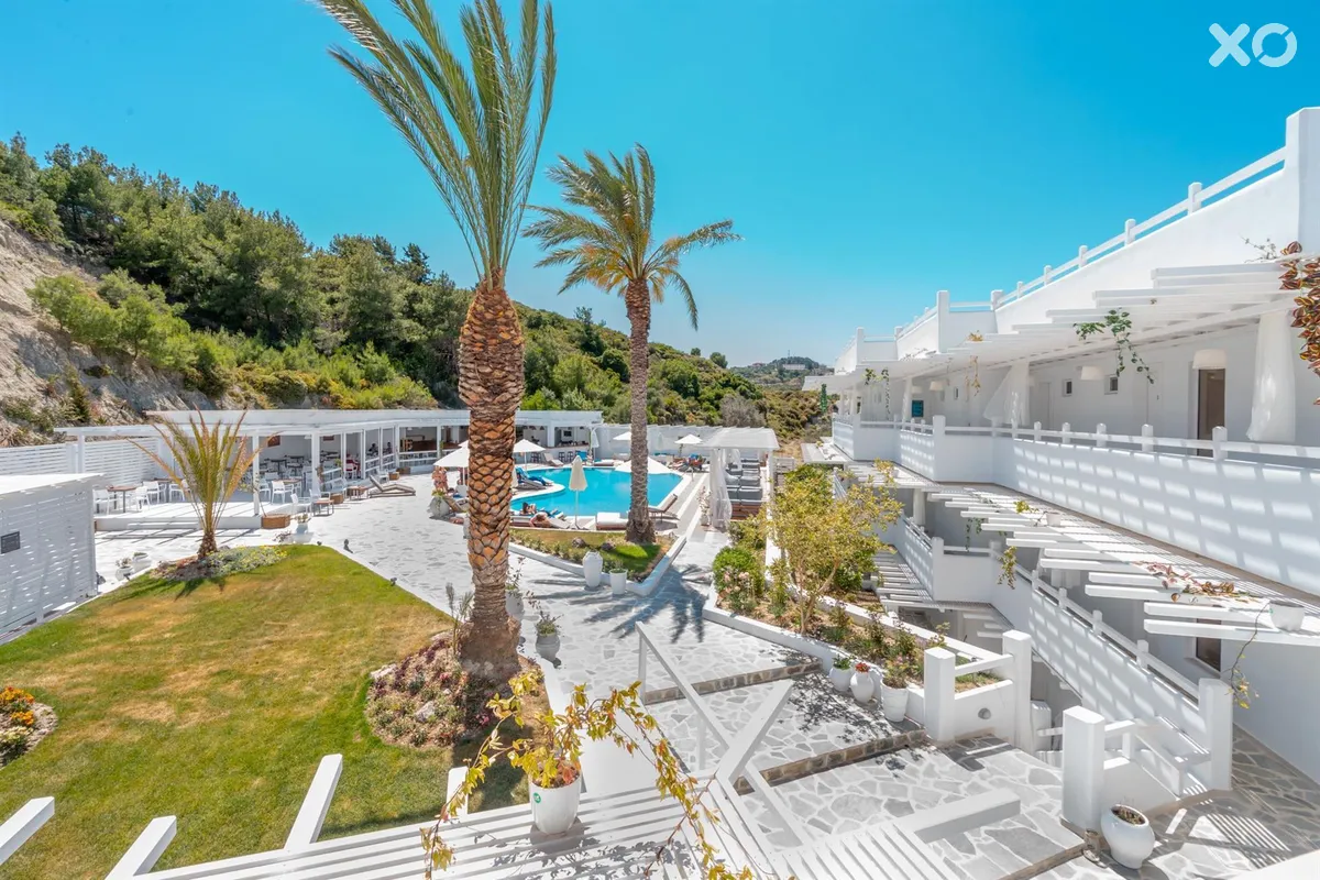 Alex Beach Hotel Bungalows