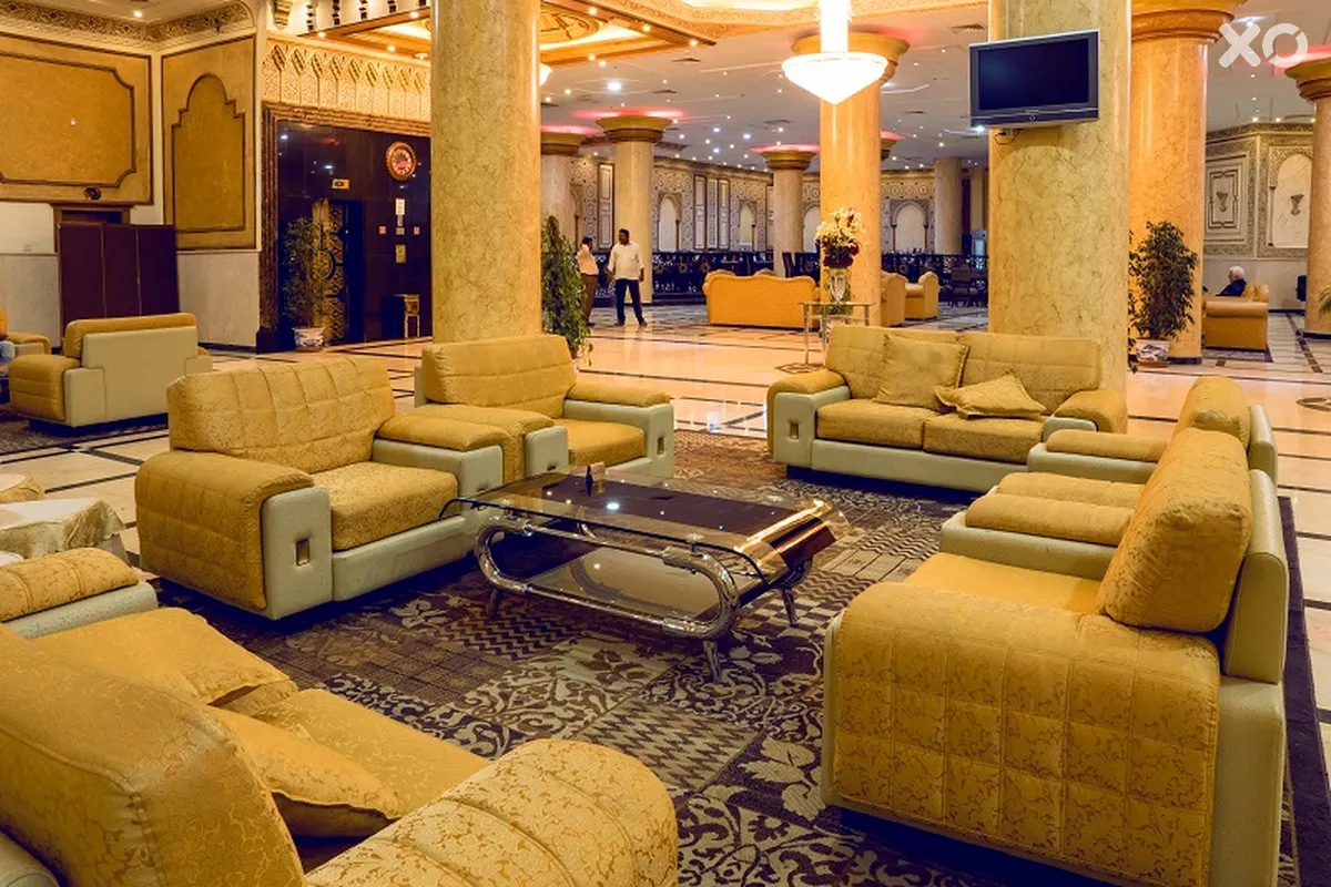 Crown Palace Hotel