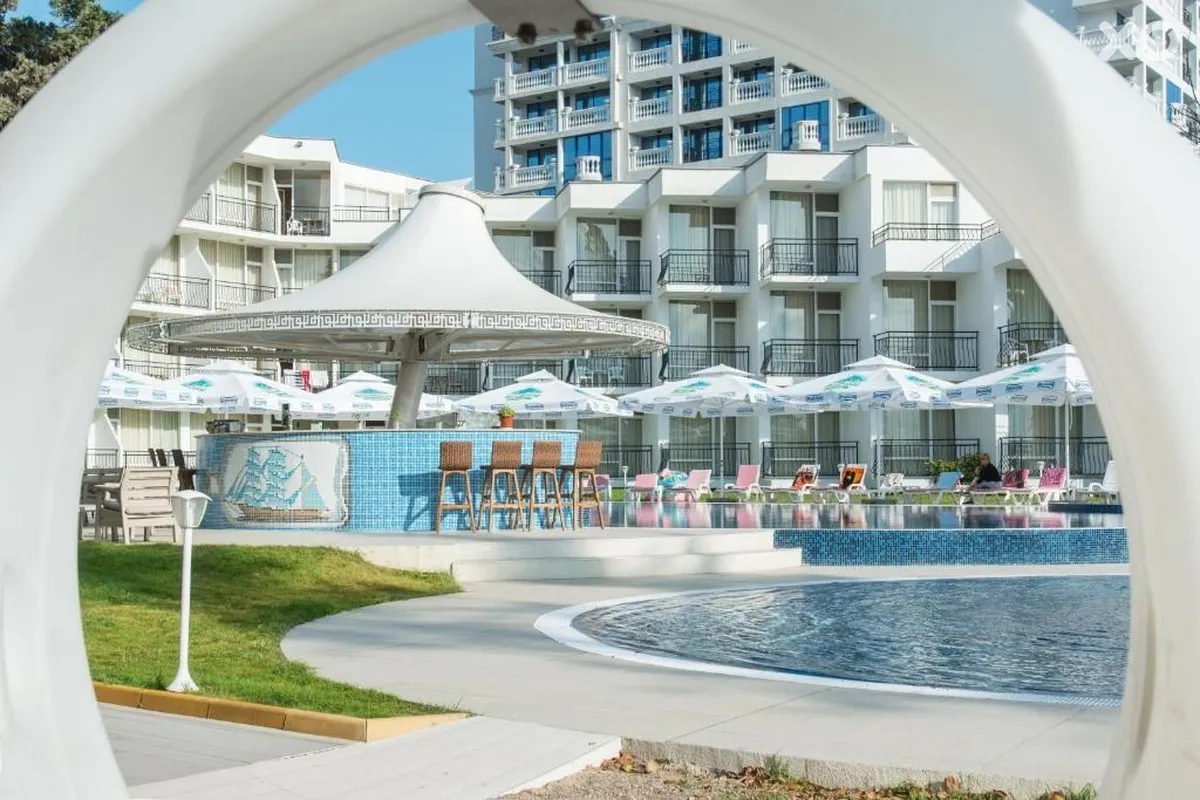 Flamingo Beach Hotel