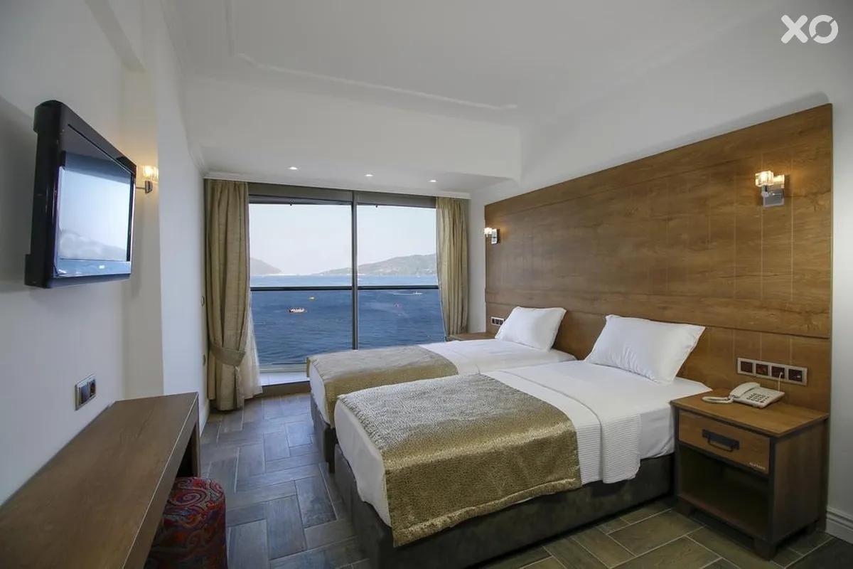 Aurasia Beach Hotel