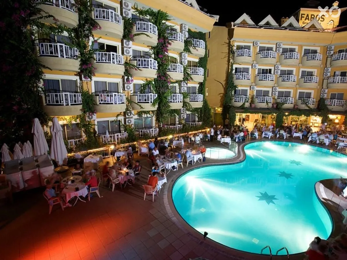 Grand Faros Hotel