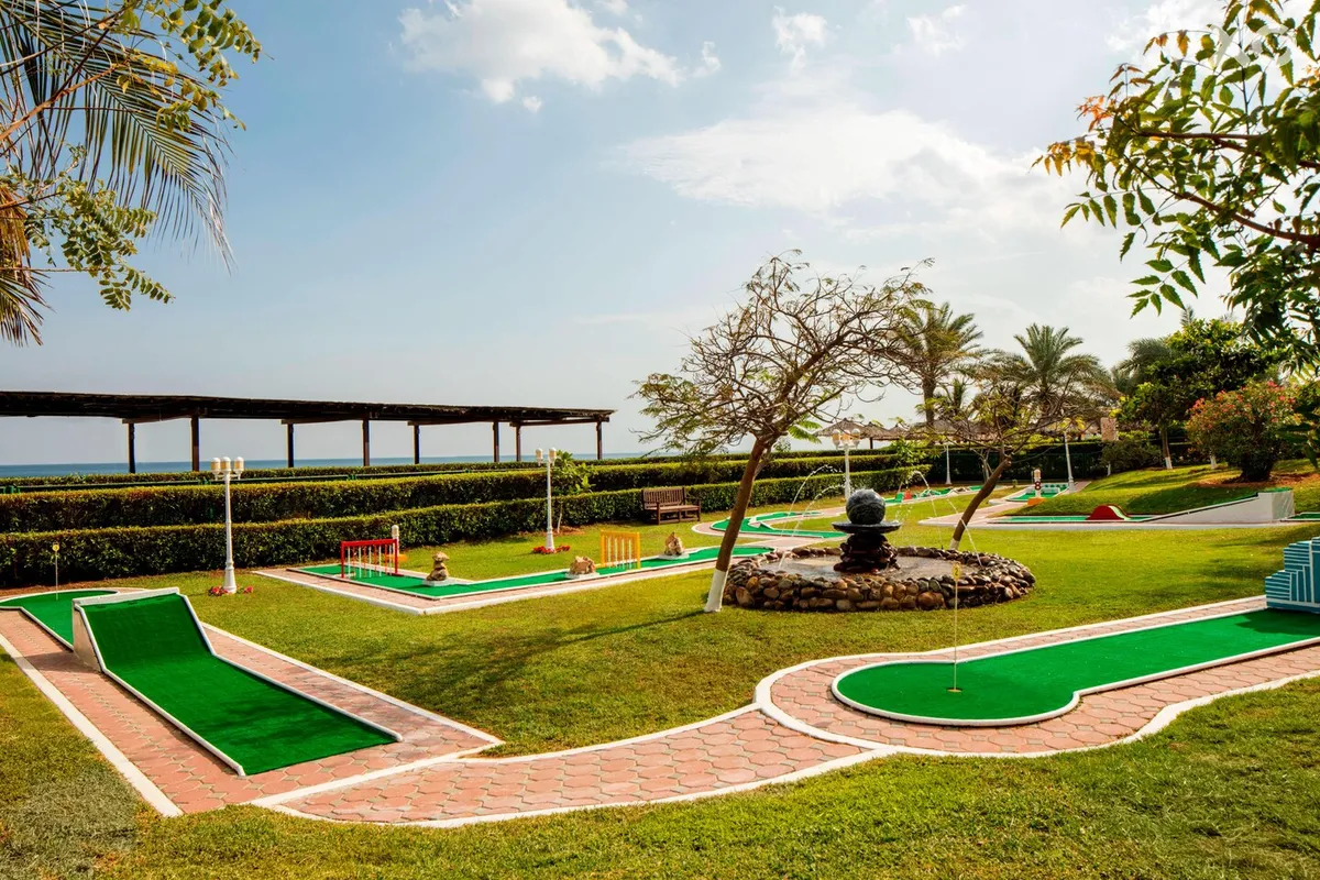 Le Meridien Al Aqah Beach Resort