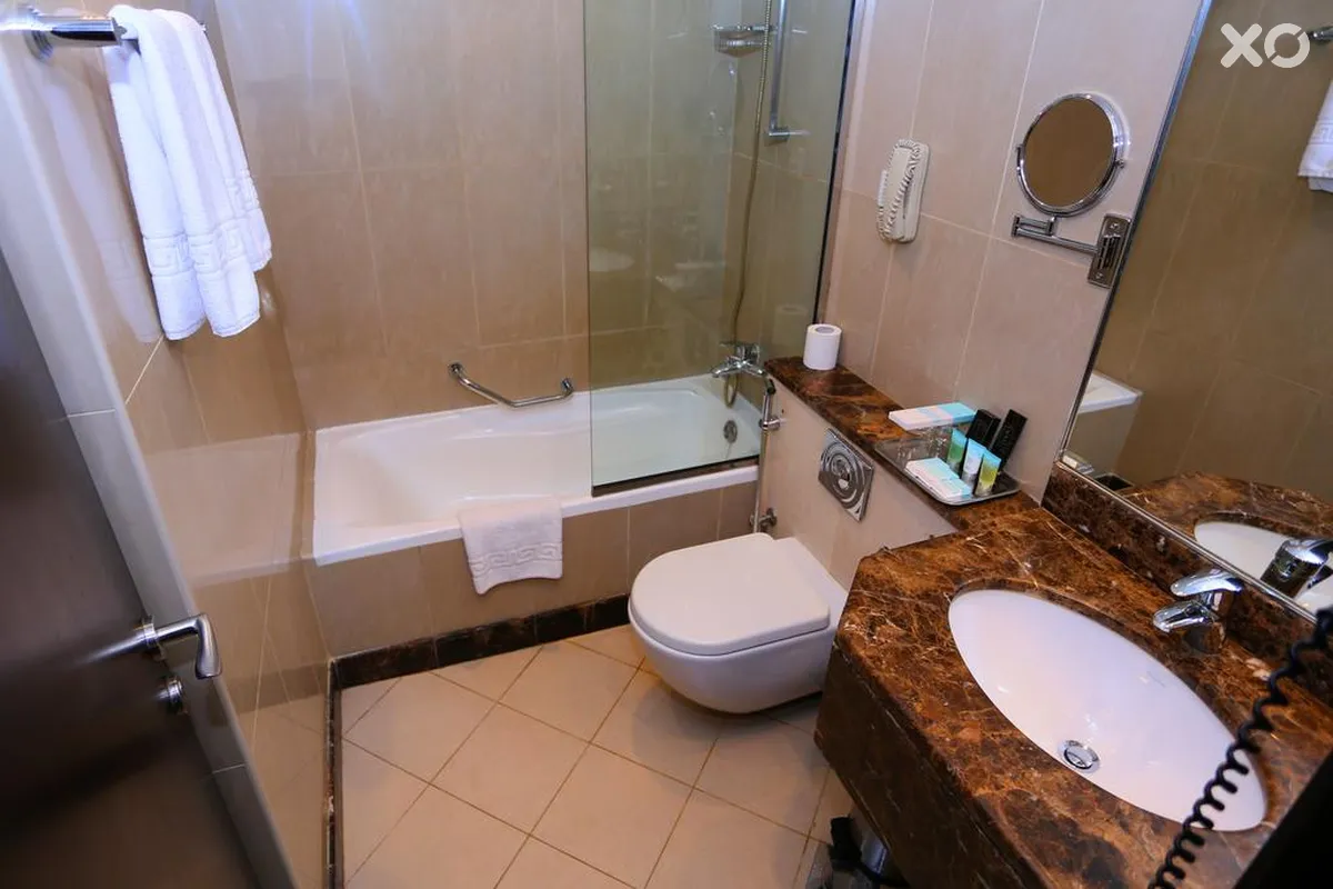 Al Hamra Hotel