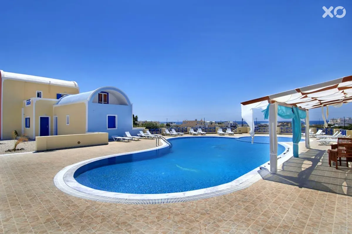 Bella Santorini