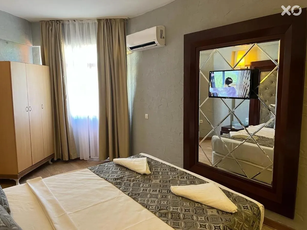 Dionisus Lara Hotel