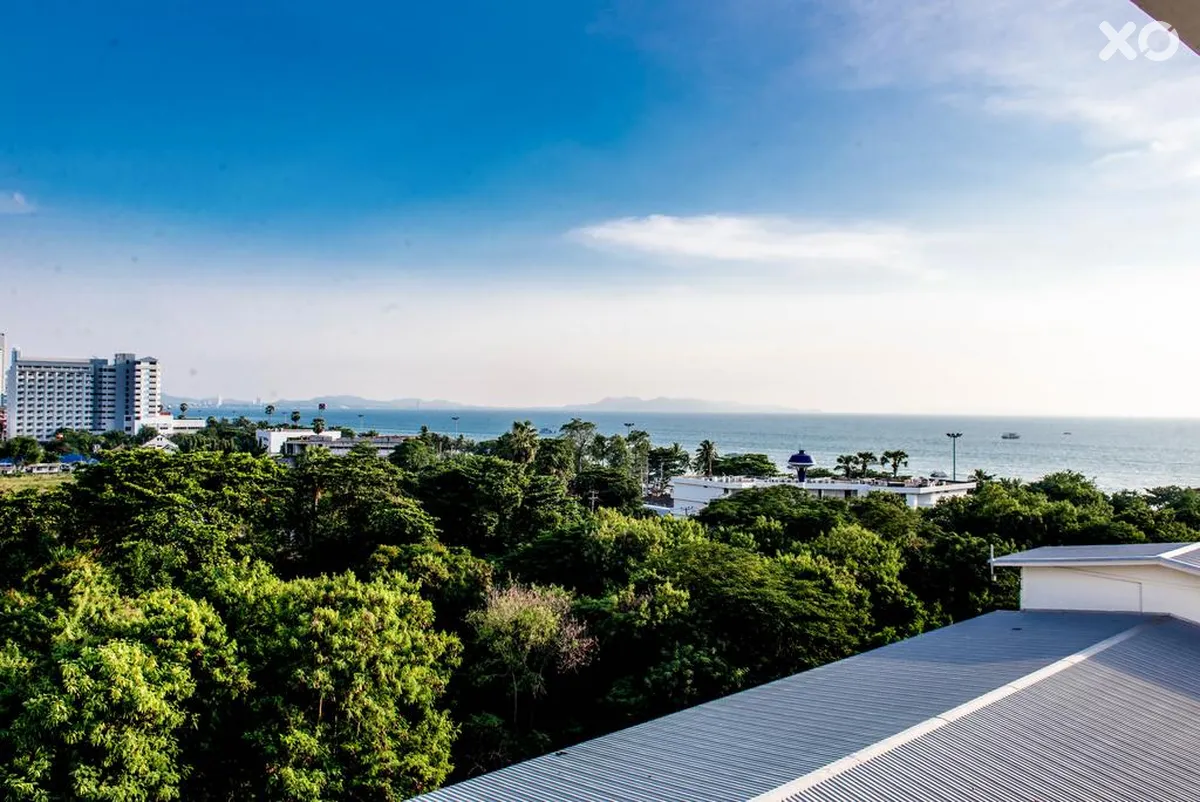 Sea Breeze Jomtien Resort