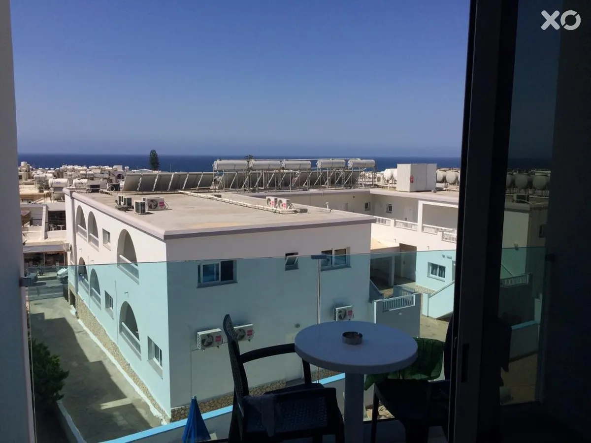 Sunny Blue Hotel