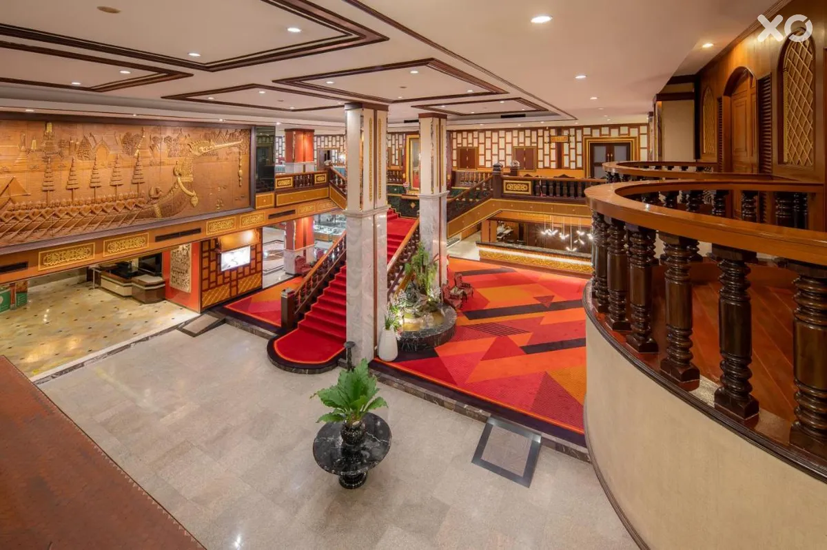 Alexander Hotel