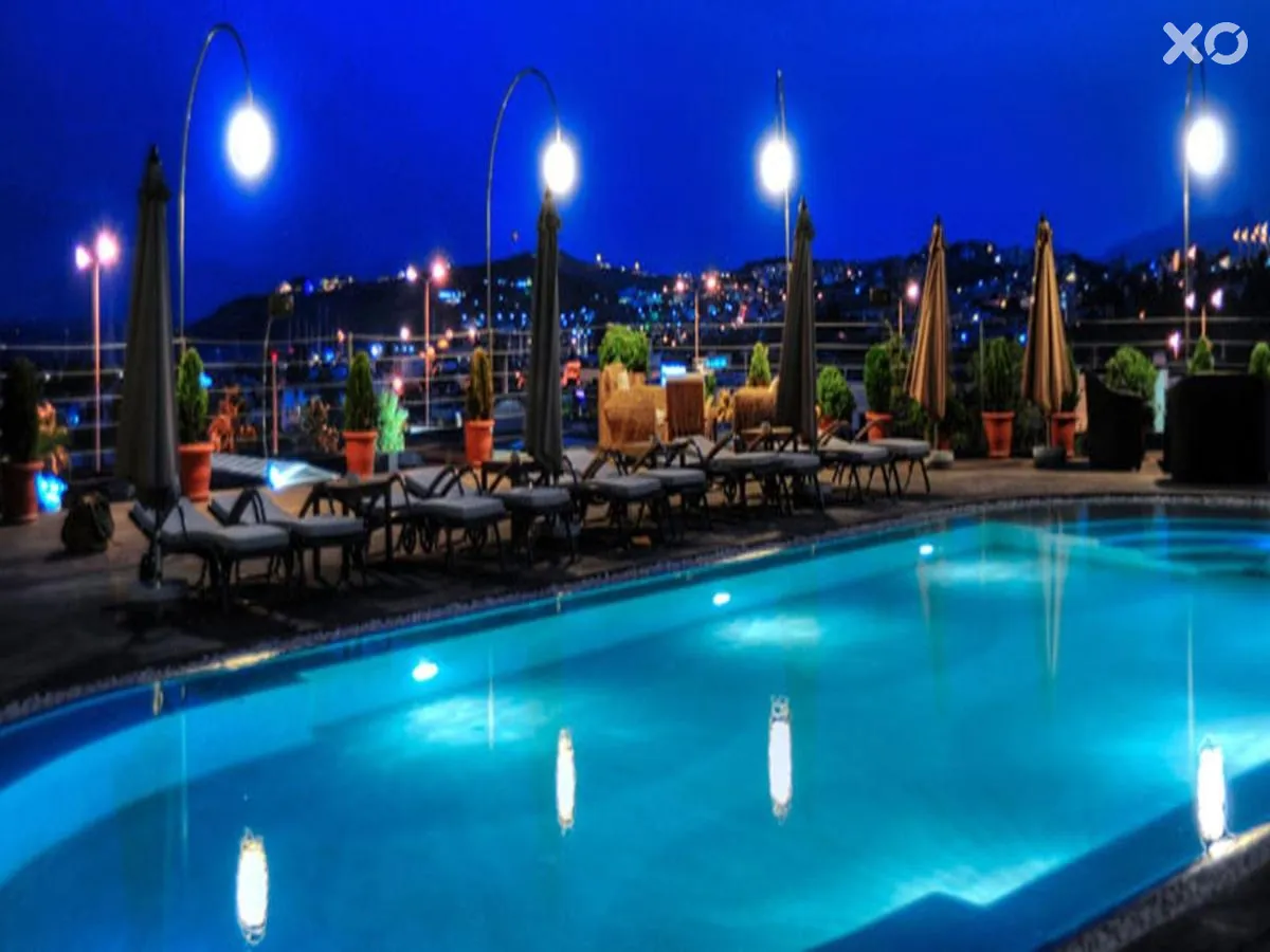 Lvzz Hotel
