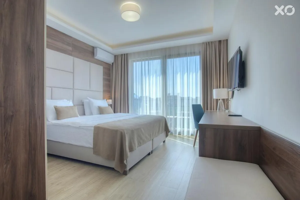 Twelve Hotel