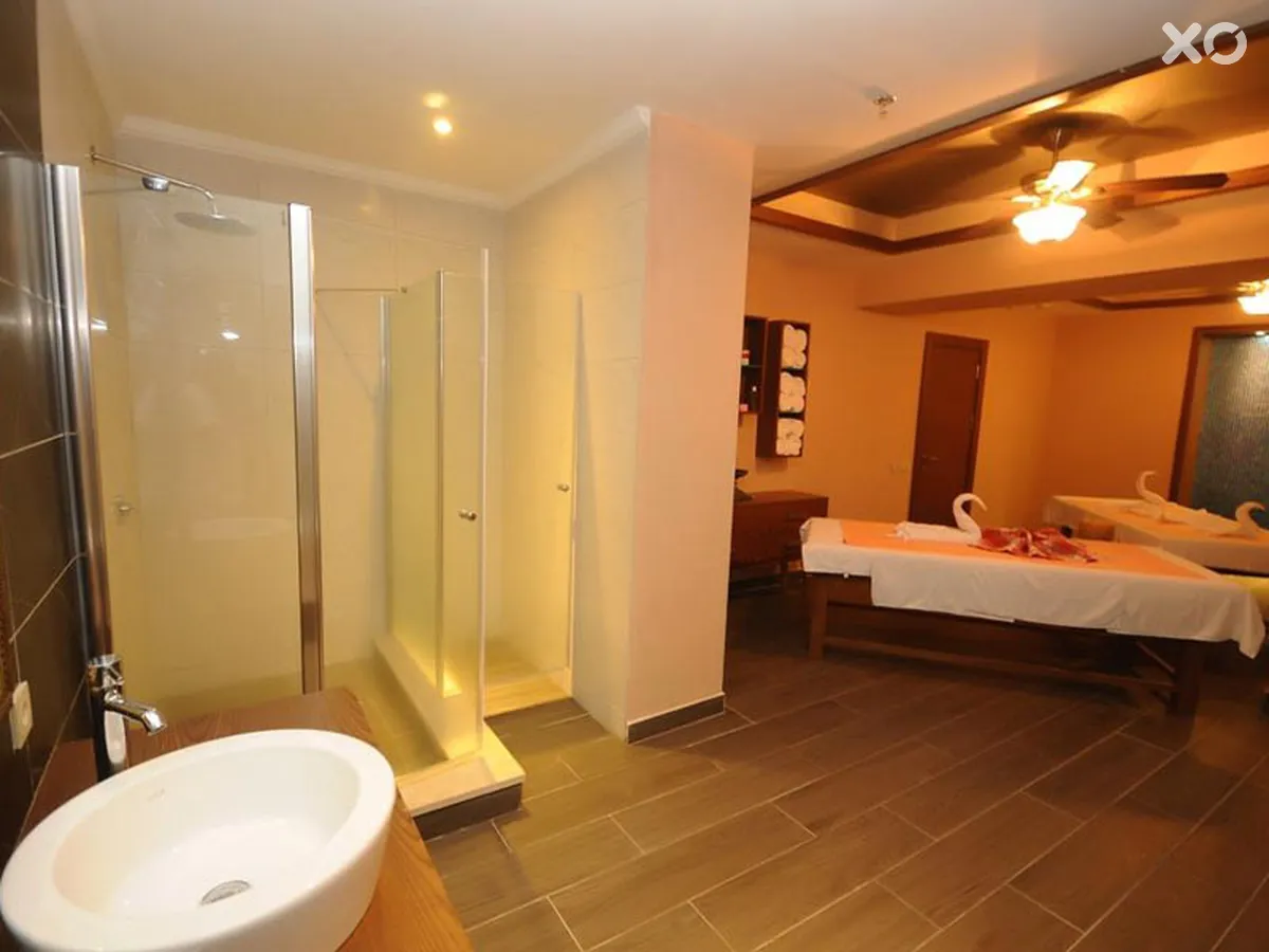 Insula Resort & Spa