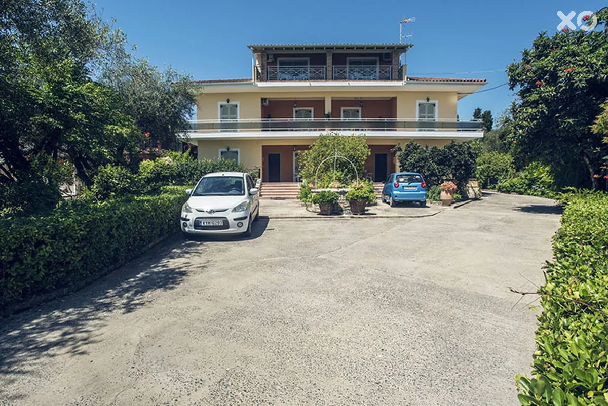 Omirikon Hotel & Apartments