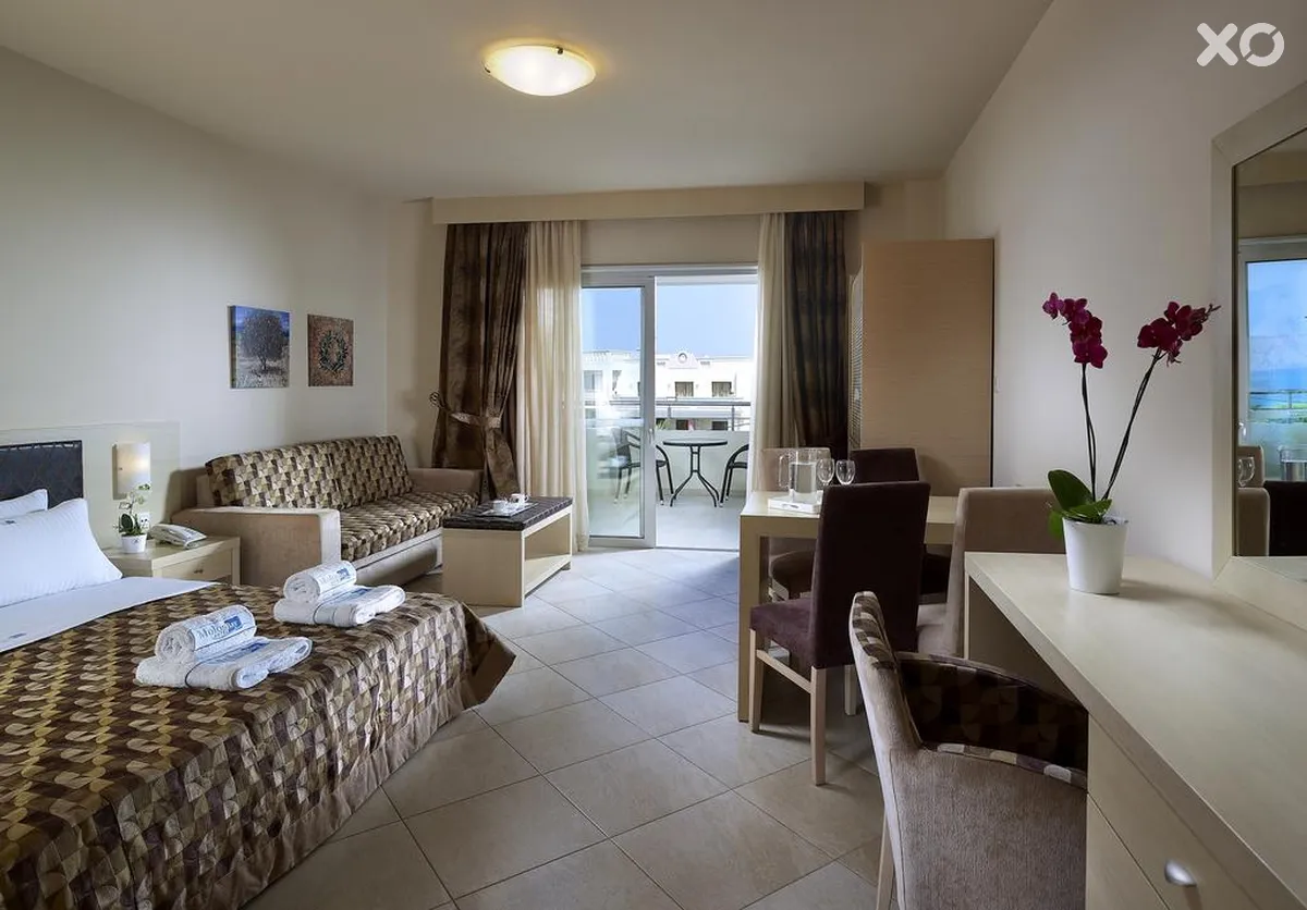 Molos Bay Hotel