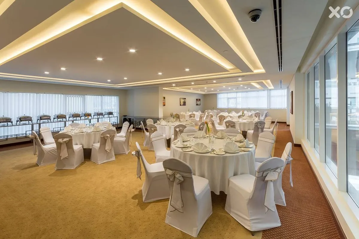 Golden Tulip Media Hotel