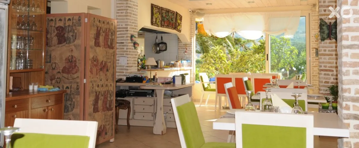 Koukounaria Hotel & Suites