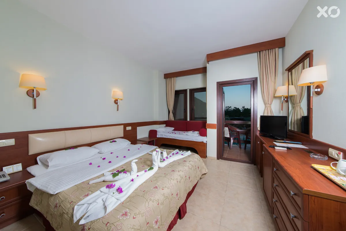 Sun City Hotel & Beach Club