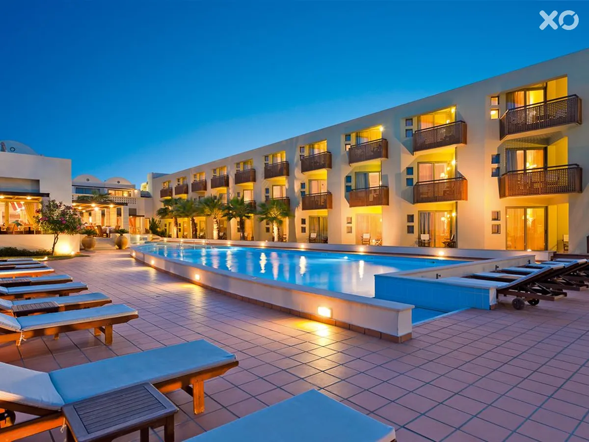 Giannoulis Santa Marina Plaza