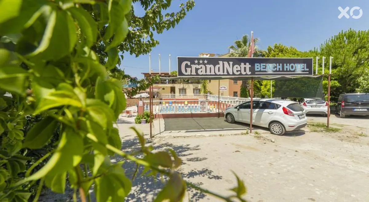 Grand Nett Hotel