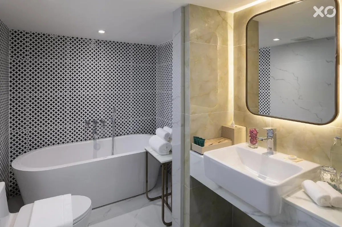 Aira Hotel