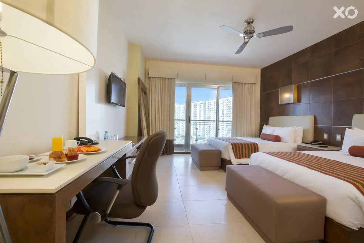 Krystal Urban Cancun Centro