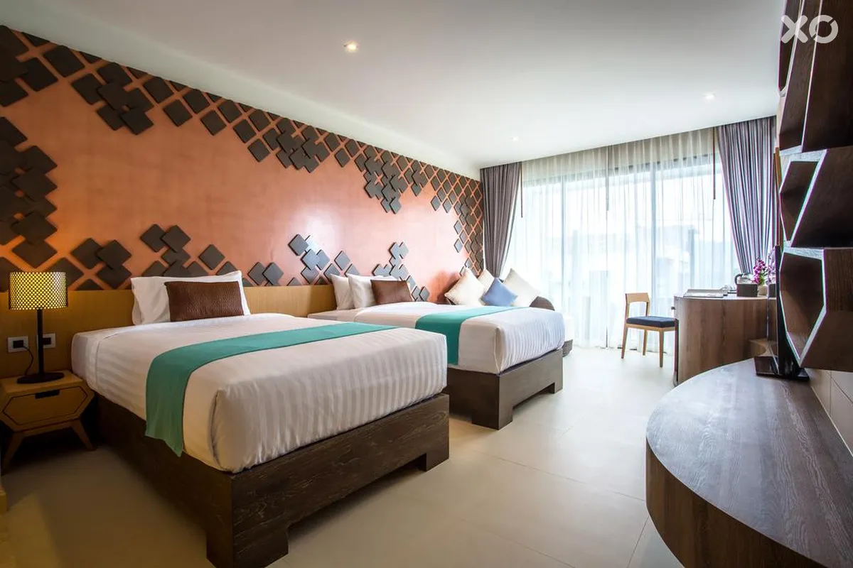 Crest Resort & Pool Villas