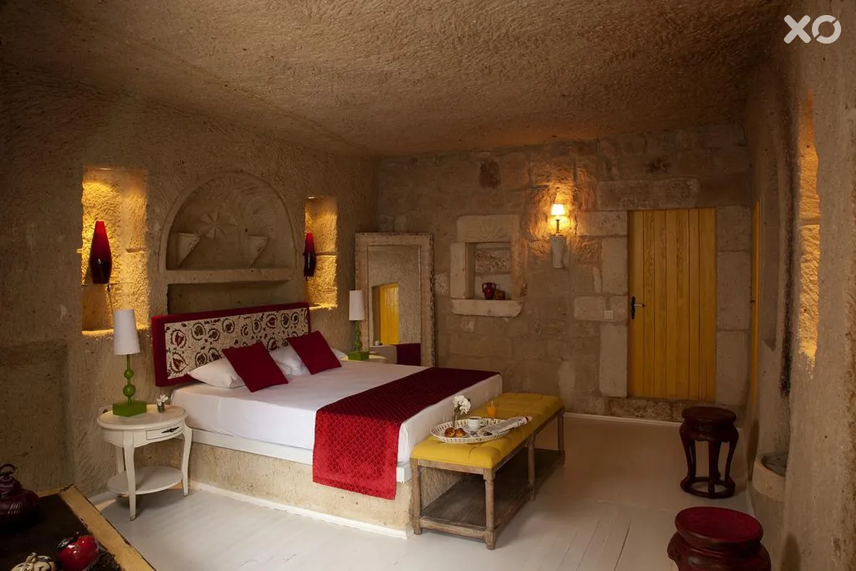 Hezen Cave Hotel