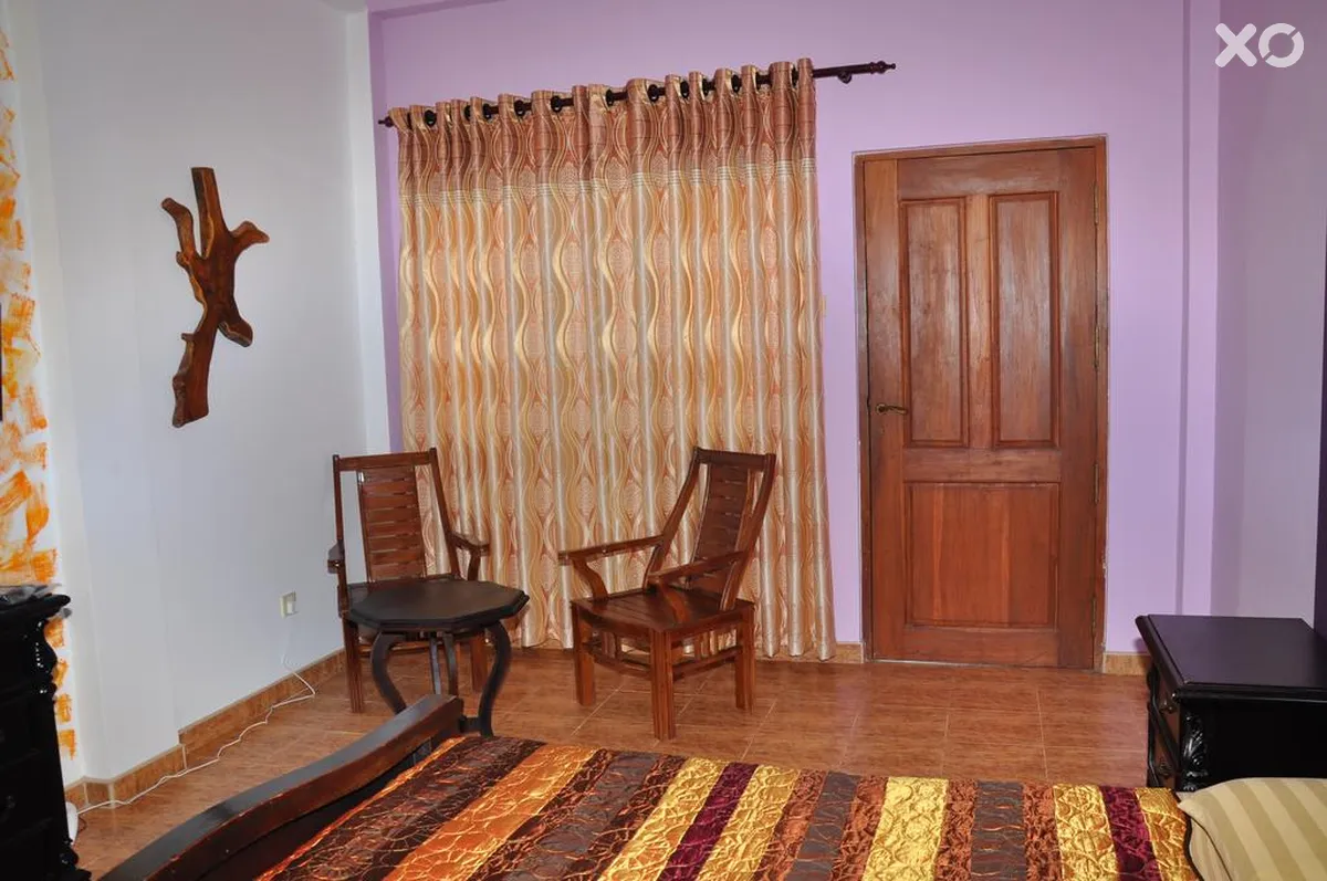 Solomon Beach Hotel