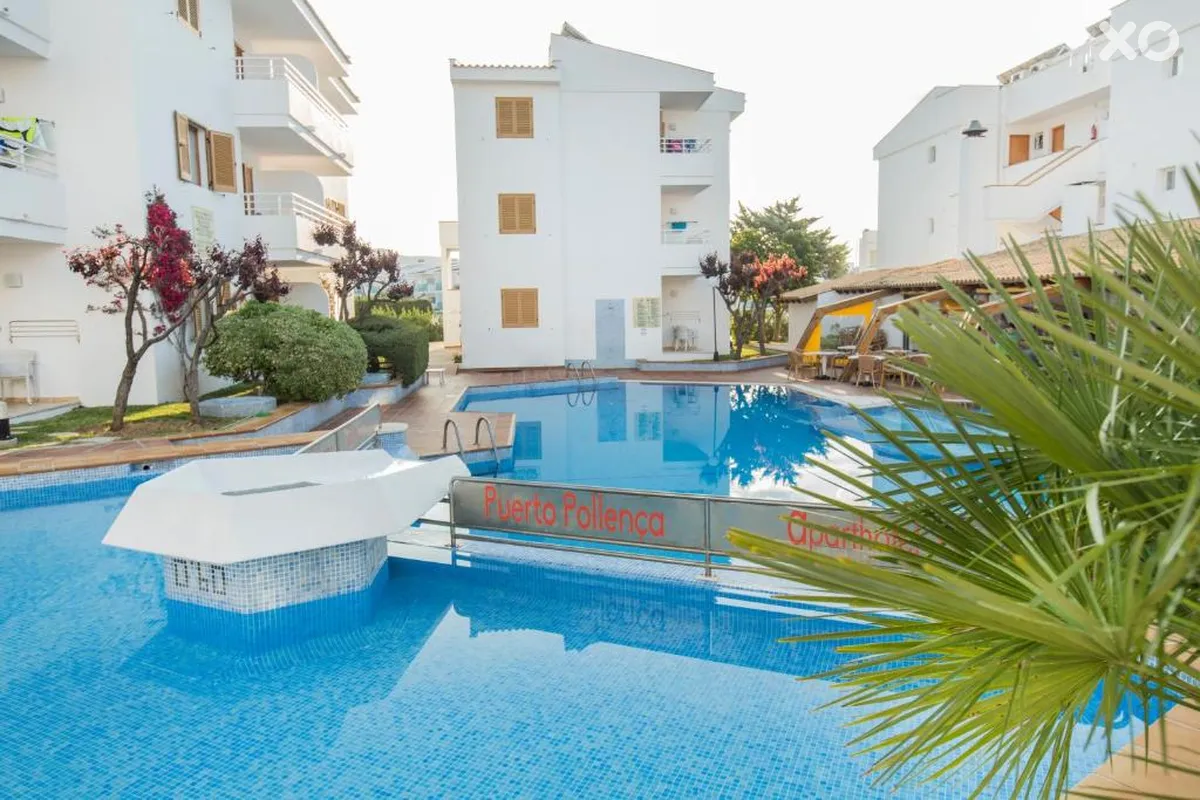 Flora Apartments