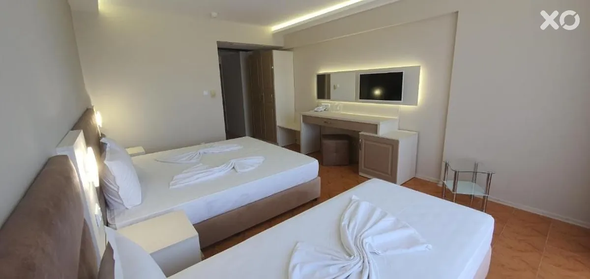 Sunny Hotel