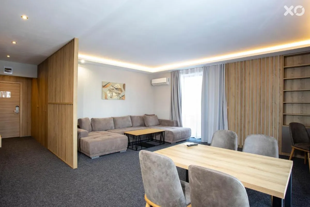 Avenue Hotel Deluxe