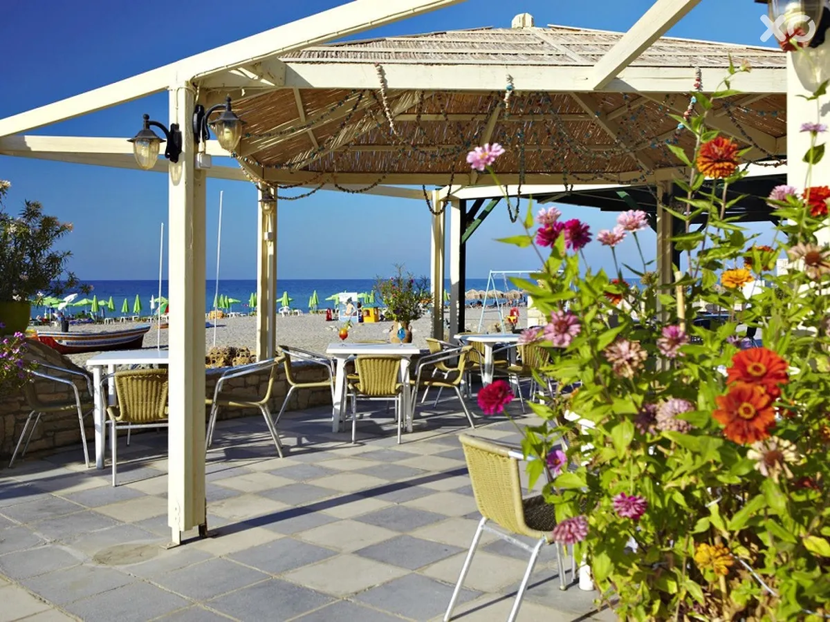 Golden Beach Hotel