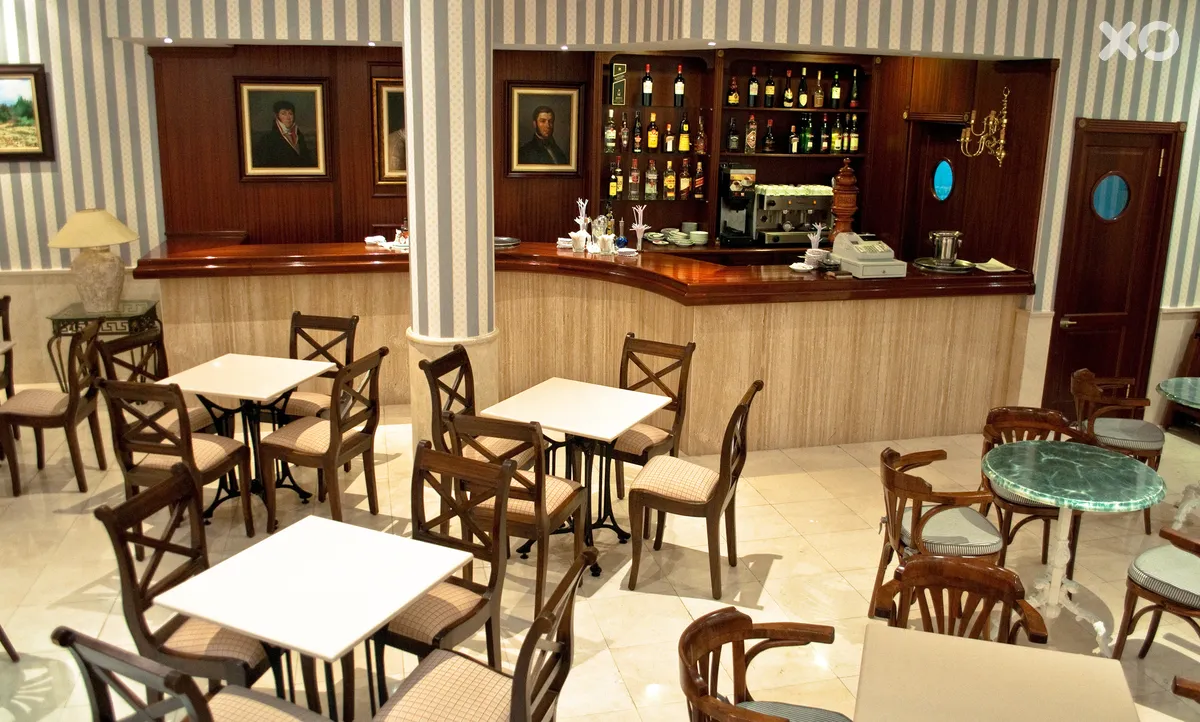RF Astoria Hotel