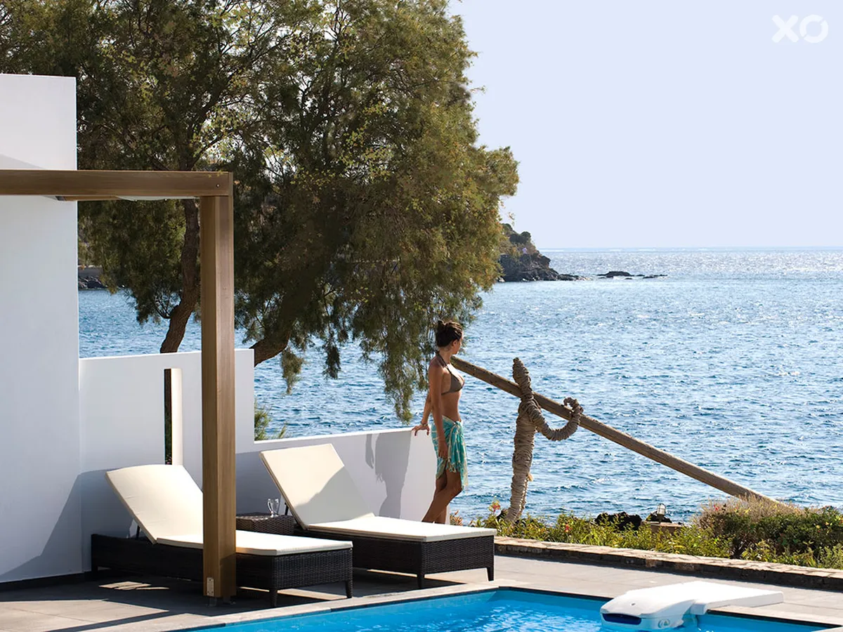 Minos Beach Art Hotel